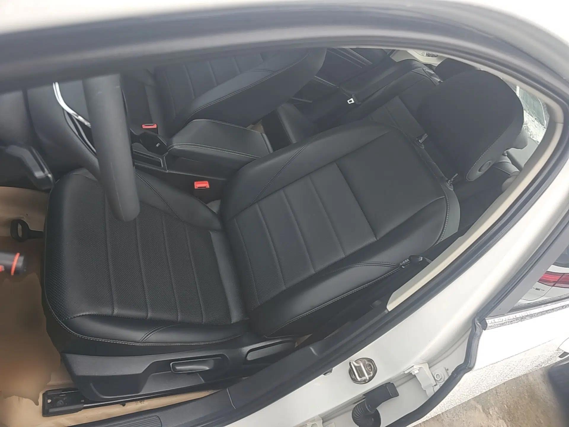 Volkswagen Lavida 2021 1.5L Automatic Comfort Edition — миниатюра 18