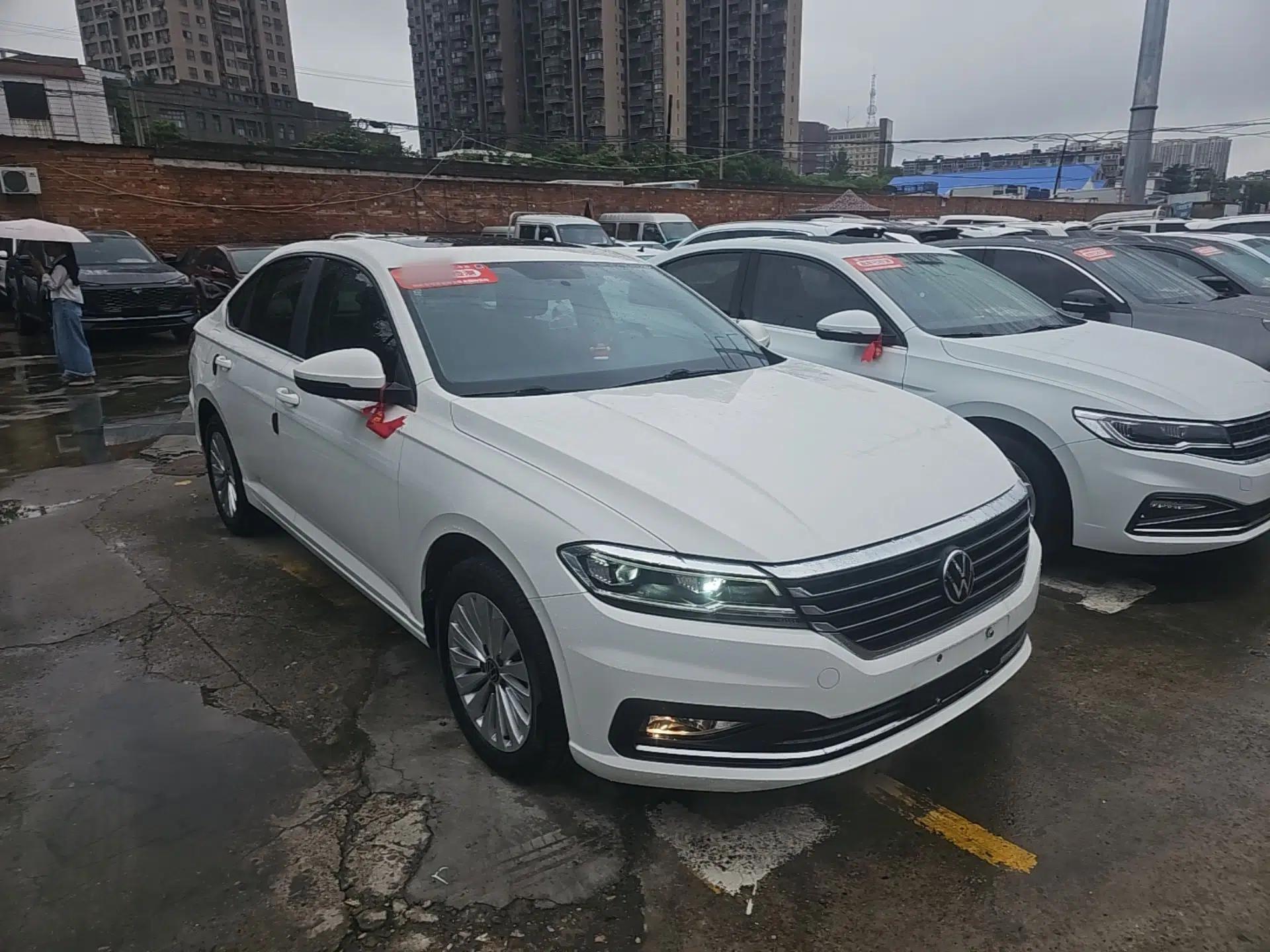 Volkswagen Lavida 2021 1.5L Automatic Comfort Edition — миниатюра 3