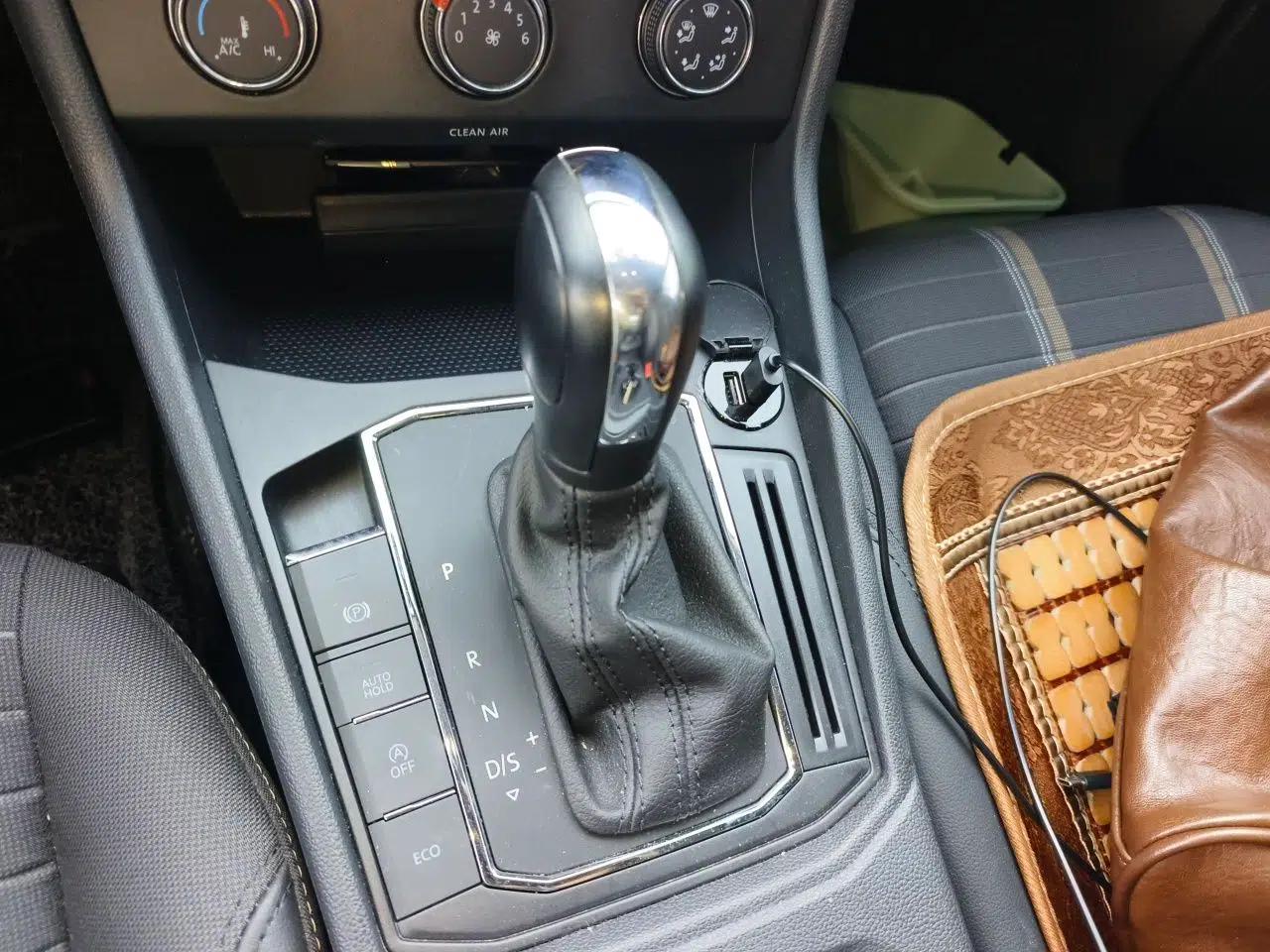 Volkswagen Lavida 2021 280TSI DSG Comfort Edition — миниатюра 15