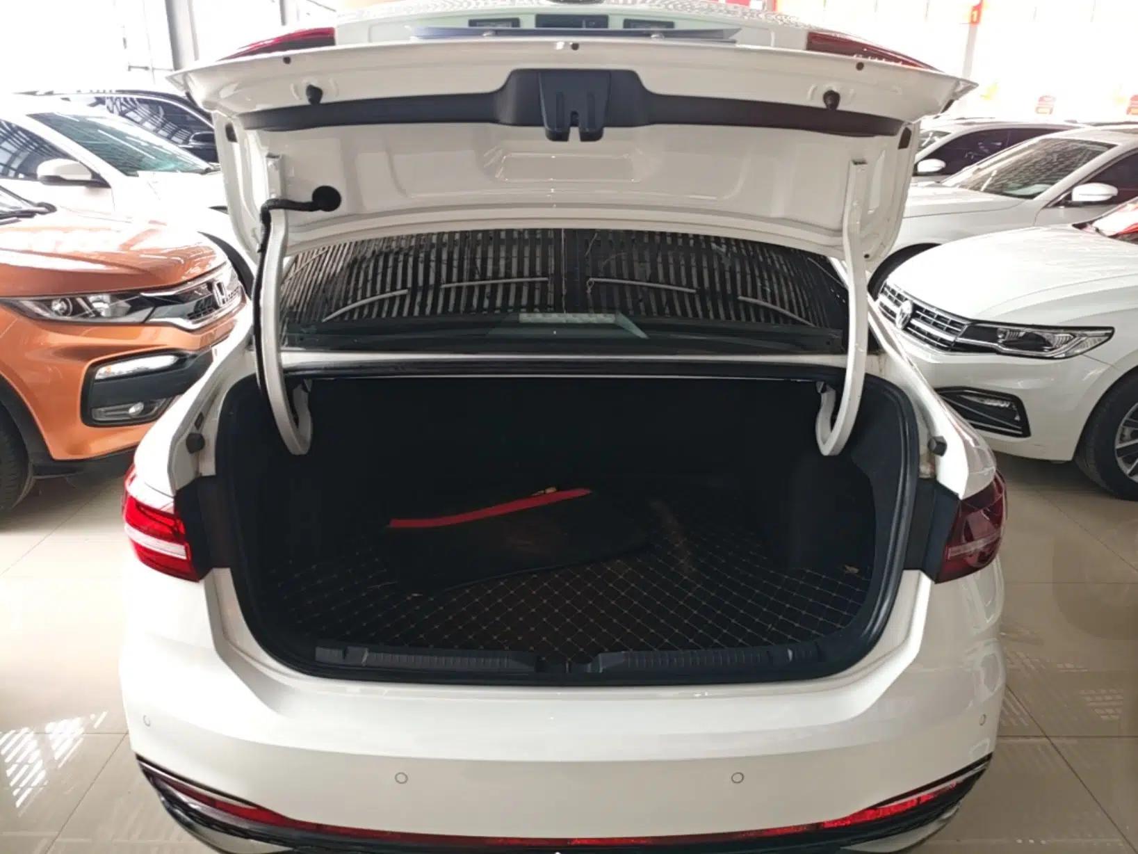 Volkswagen Lavida 2024 300TSI DSG Starry Sky Leading Edition — миниатюра 22
