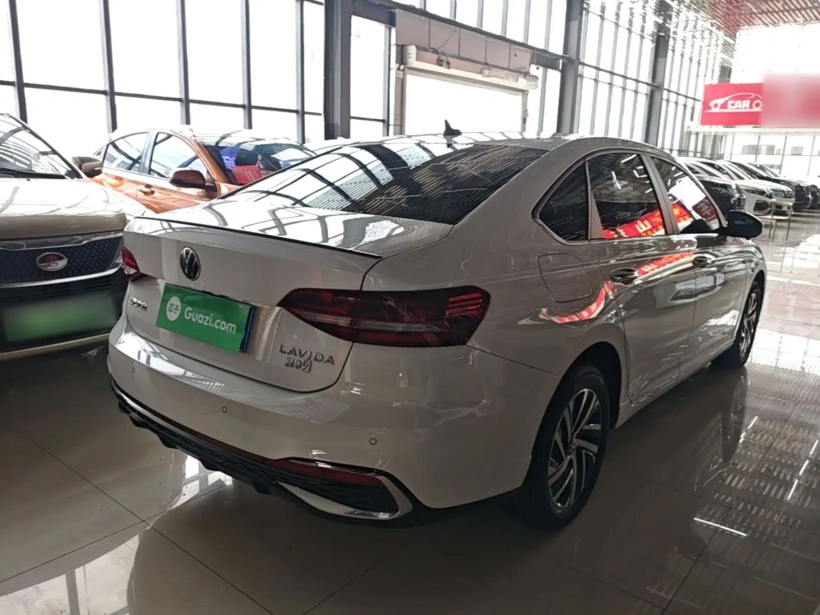 Volkswagen Lavida 2024 300TSI DSG Starry Sky Leading Edition — миниатюра 6