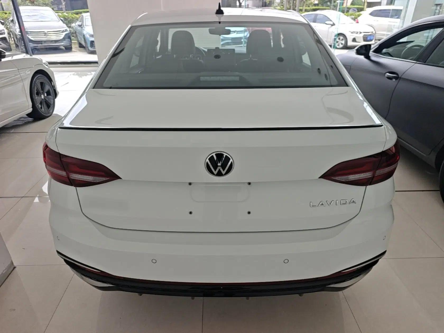 Volkswagen Lavida 2024 300TSI DSG Starry Sky Leading Edition — миниатюра 5