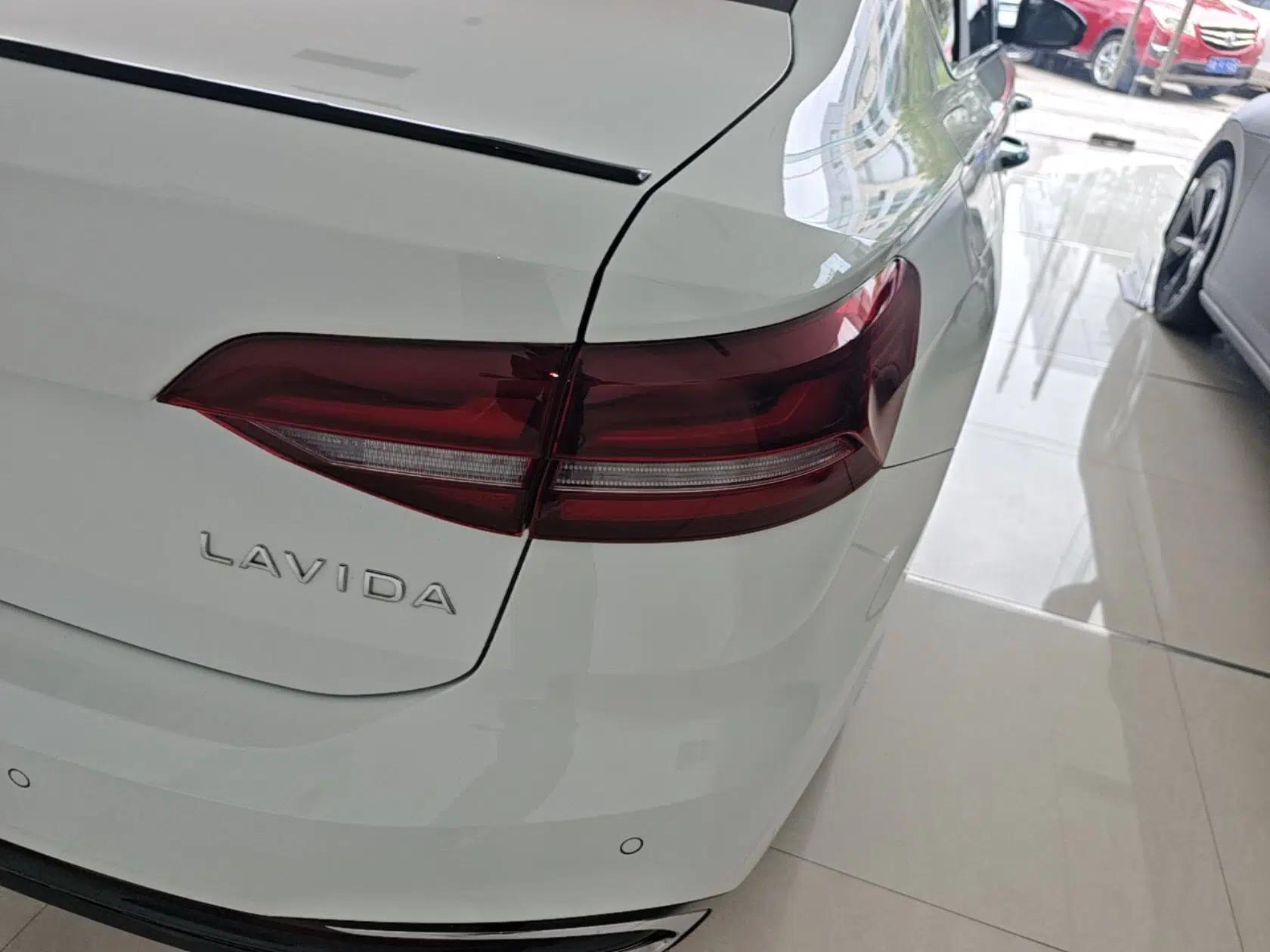 Volkswagen Lavida 2024 300TSI DSG Starry Sky Leading Edition — миниатюра 7