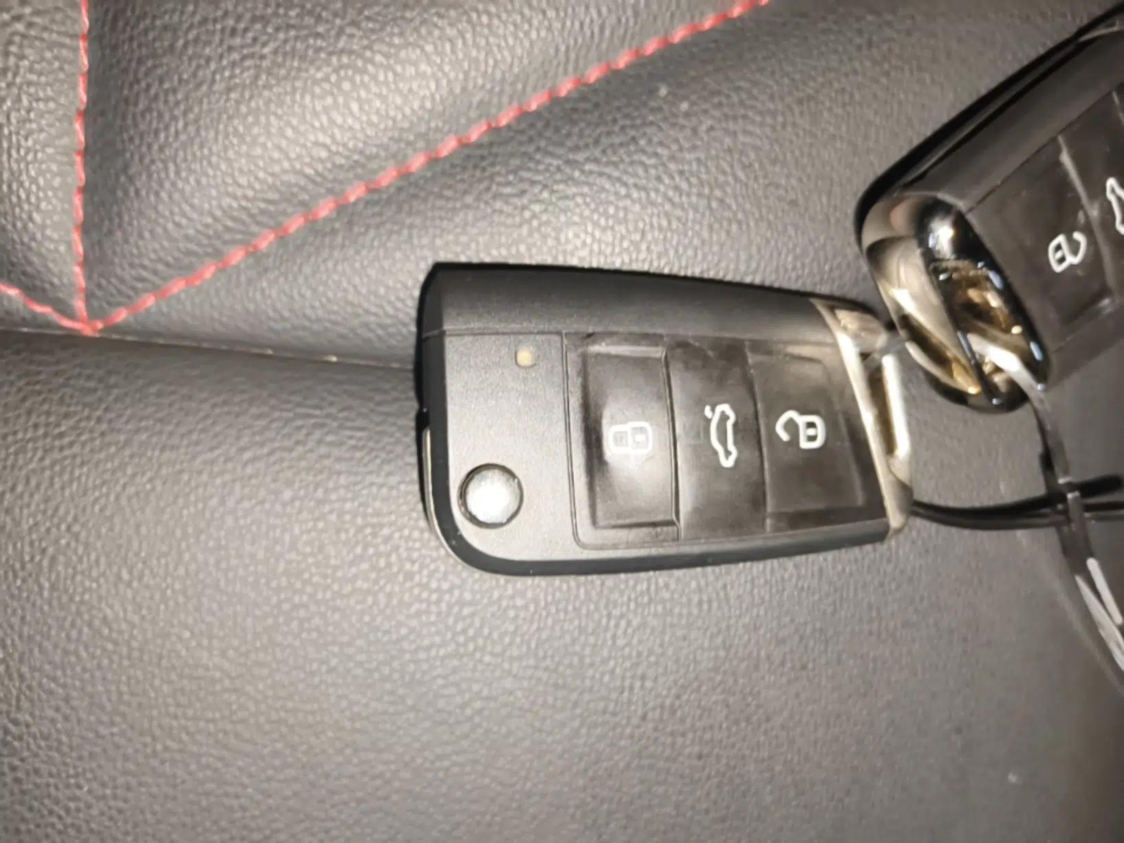 Volkswagen Lavida 2024 300TSI DSG Starry Sky Leading Edition — миниатюра 12