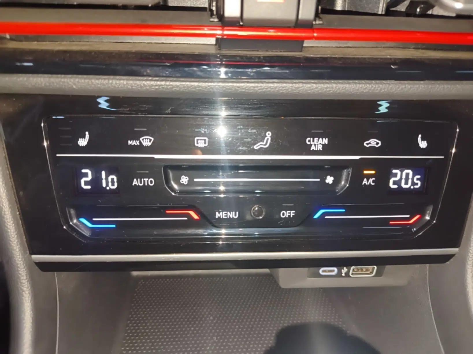 Volkswagen Lavida 2024 300TSI DSG Starry Sky Leading Edition — миниатюра 16