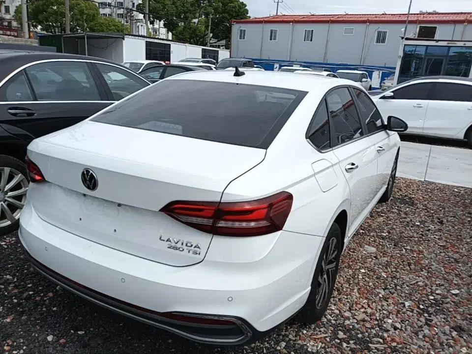 Volkswagen Lavida 2023 280TSI DSG Full-Comfort Edition — миниатюра 6