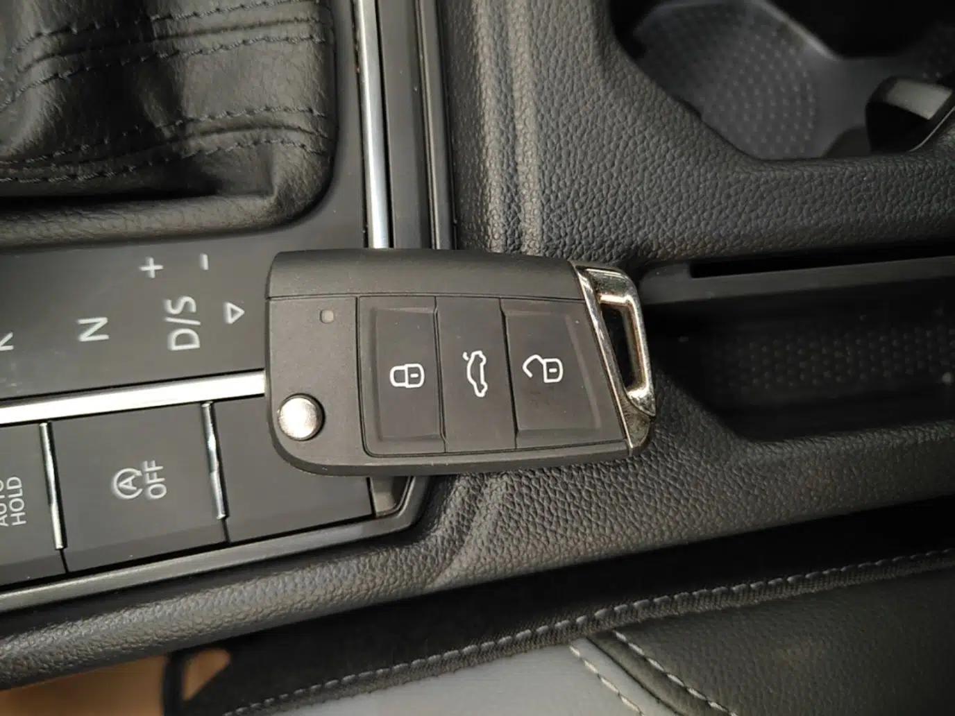 Volkswagen Lavida 2024 1.5L Automatic 5 Million Edition — миниатюра 12