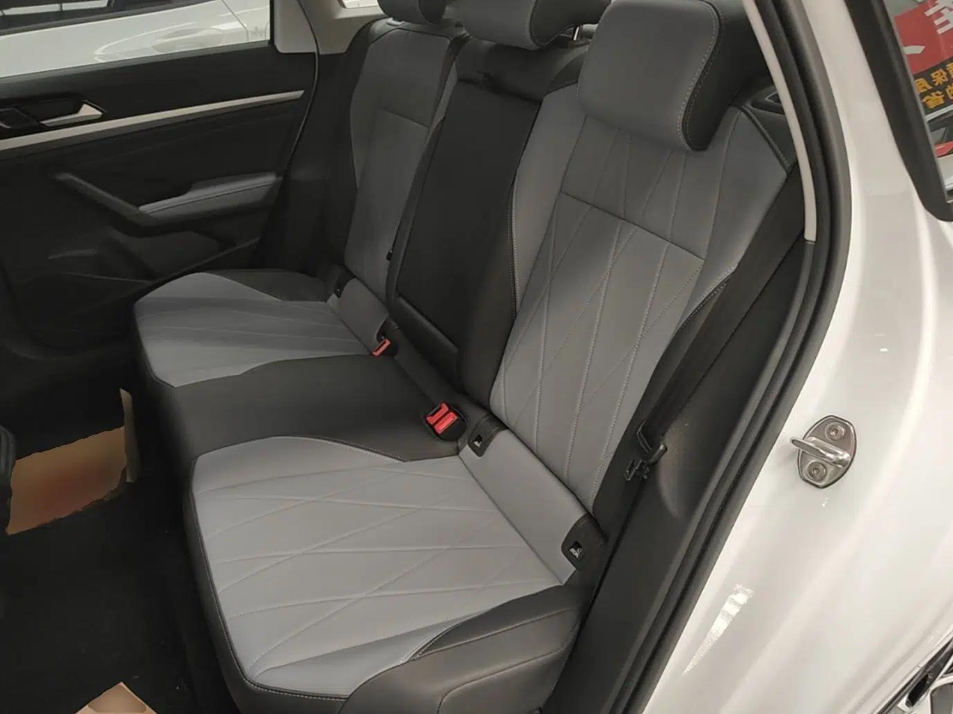Volkswagen Lavida 2024 1.5L Automatic 5 Million Edition — миниатюра 20