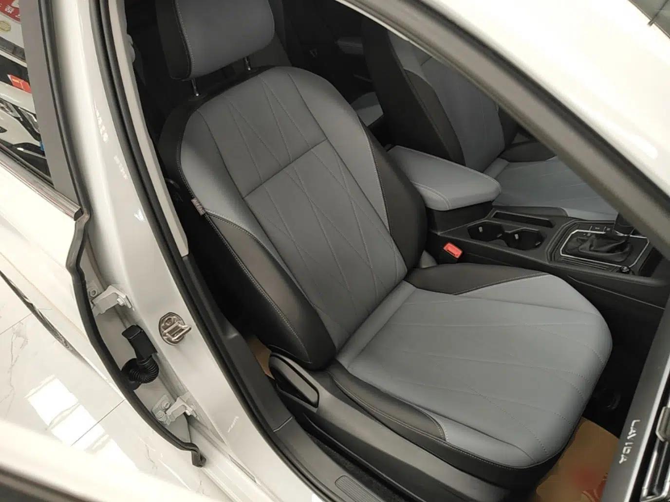Volkswagen Lavida 2024 1.5L Automatic 5 Million Edition — миниатюра 23