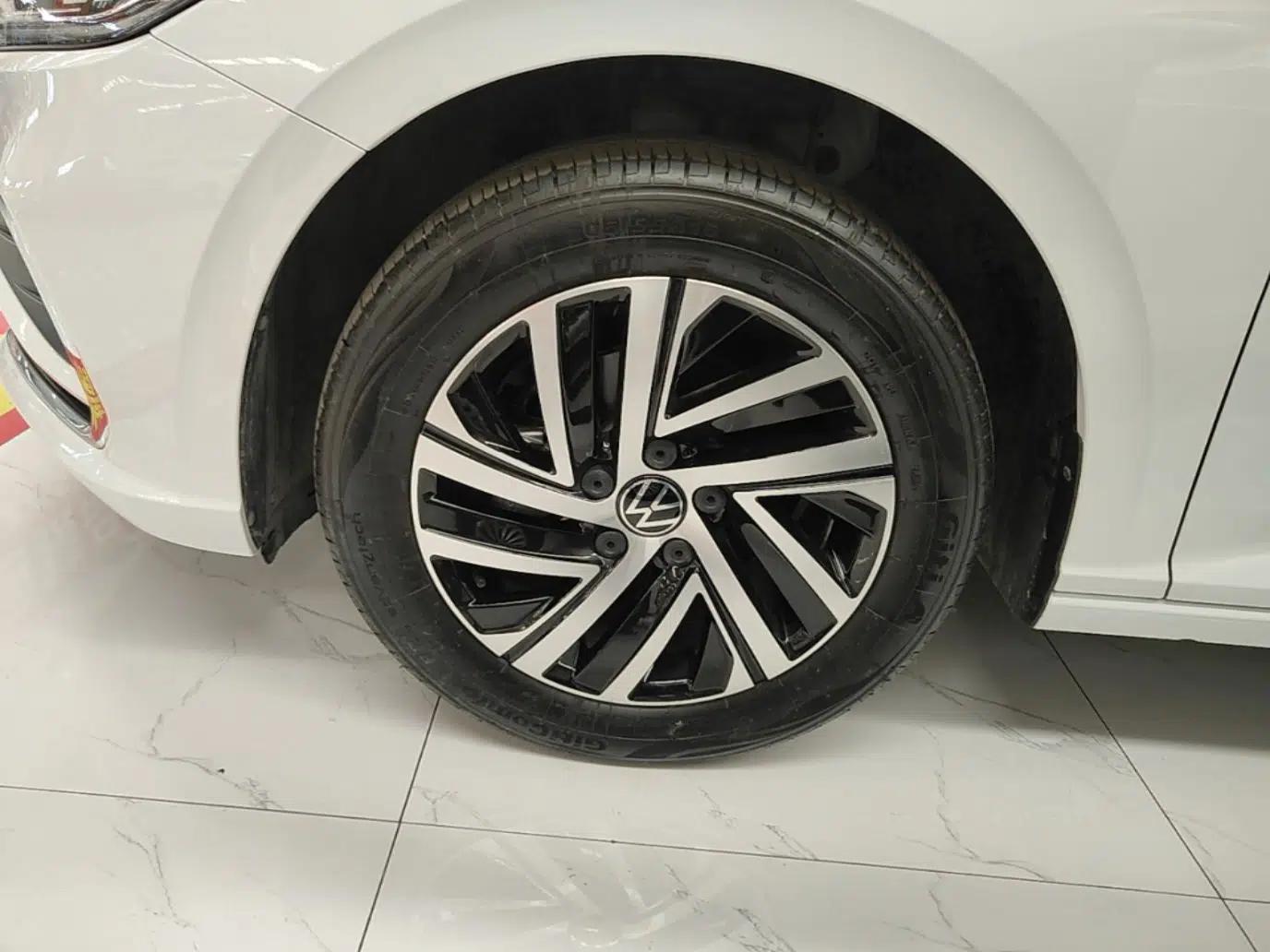 Volkswagen Lavida 2024 1.5L Automatic 5 Million Edition — миниатюра 8
