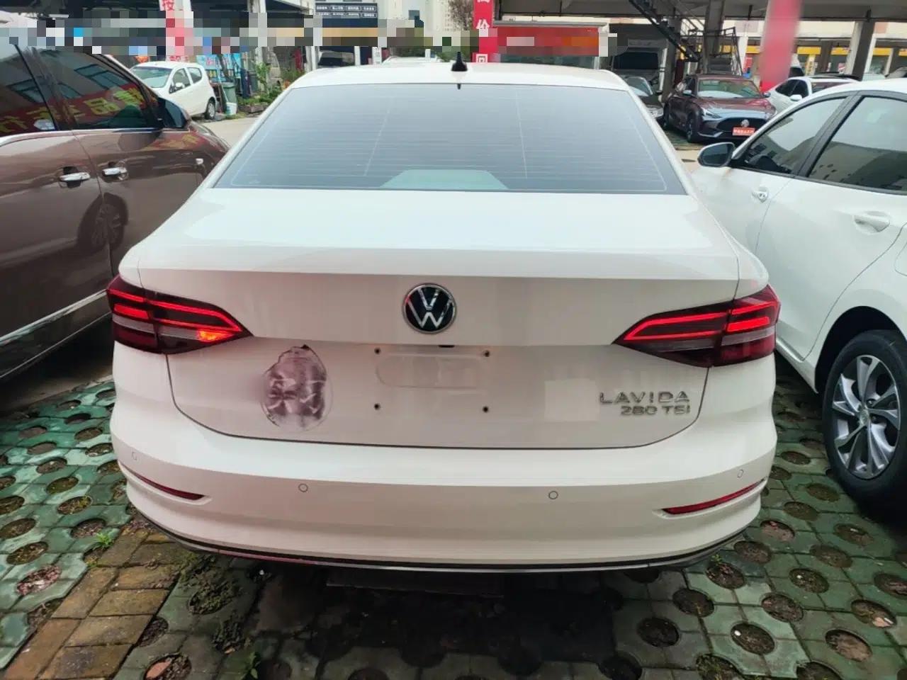 Volkswagen Lavida 2022 280TSI DSG Comfort Edition — миниатюра 5
