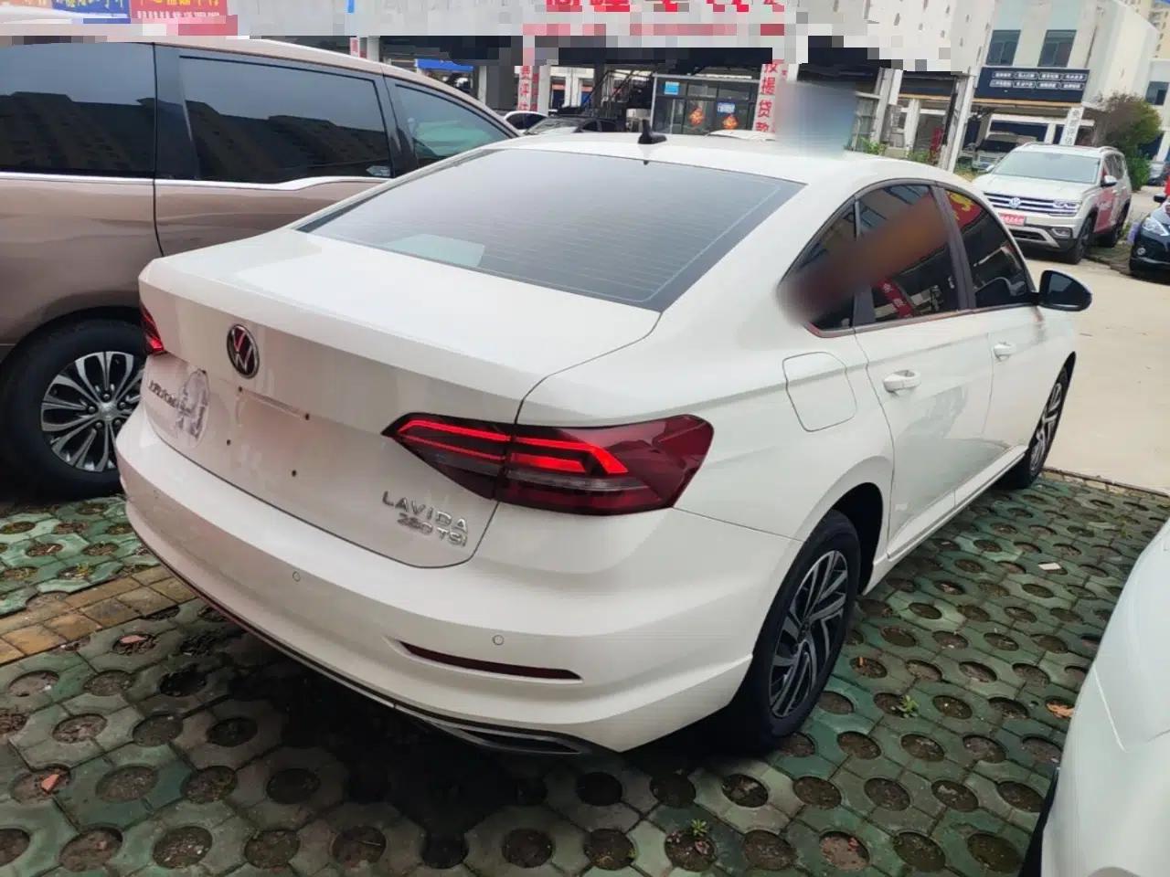Volkswagen Lavida 2022 280TSI DSG Comfort Edition — миниатюра 6