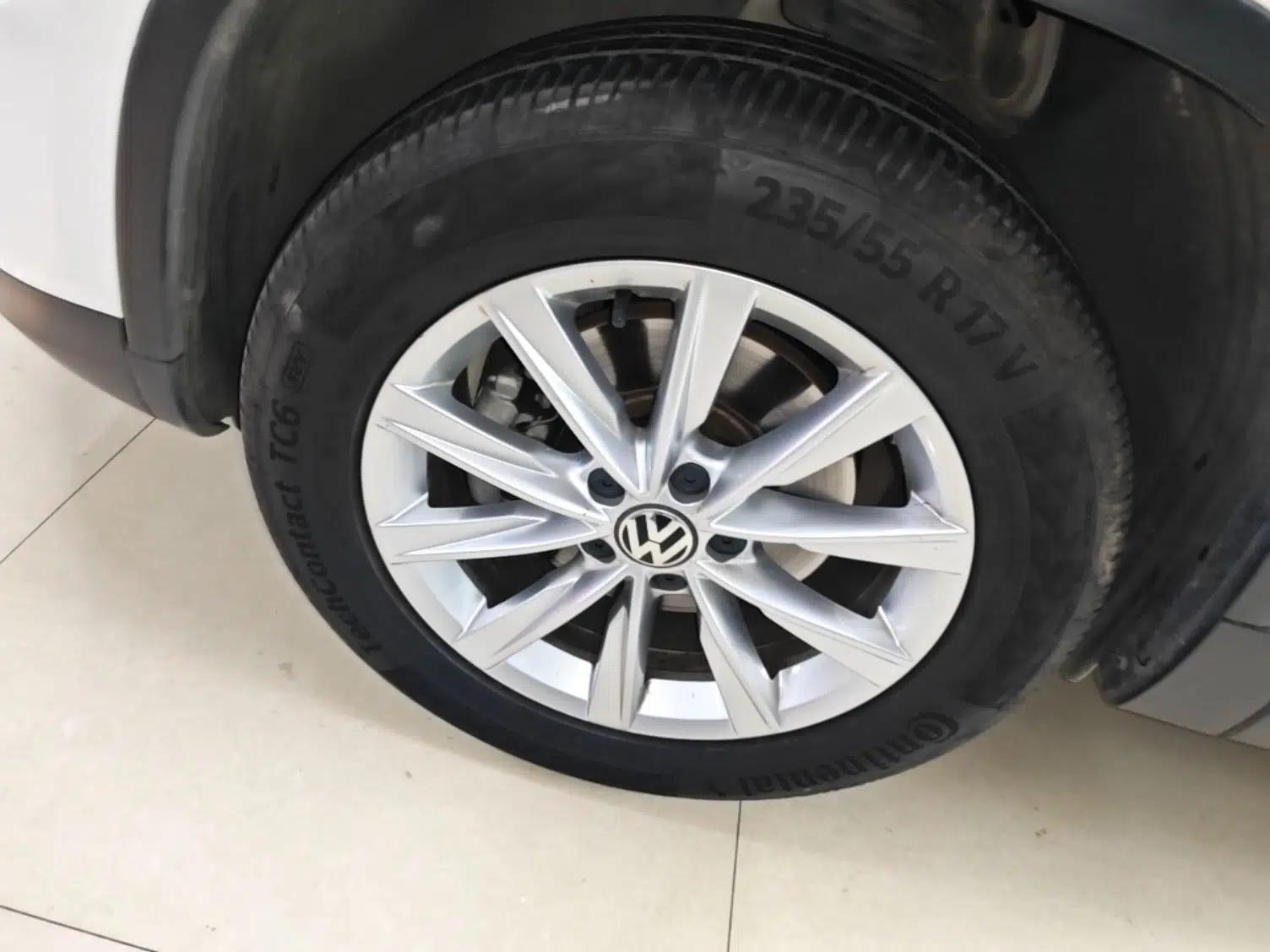 Volkswagen Tiguan 2016 280TSI Automatic Two-Wheel Drive Silk Road Comfort Edition — миниатюра 8