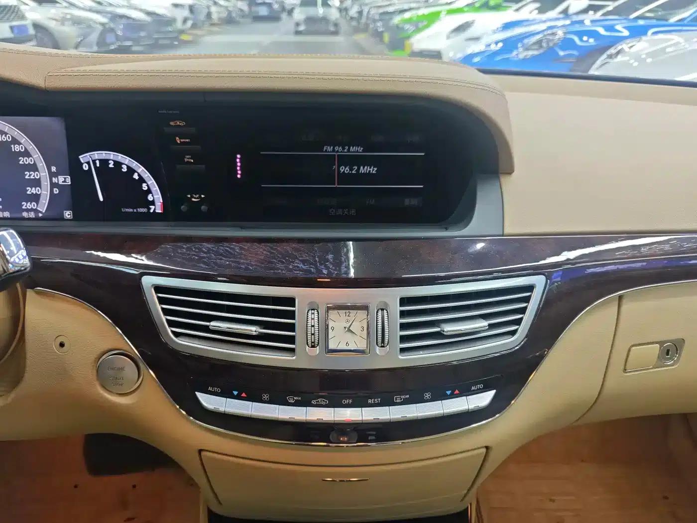 Mercedes-Benz S-Class 2010 S 350 L Luxury — миниатюра 13