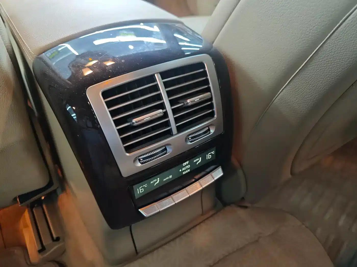 Mercedes-Benz S-Class 2010 S 350 L Luxury — миниатюра 25