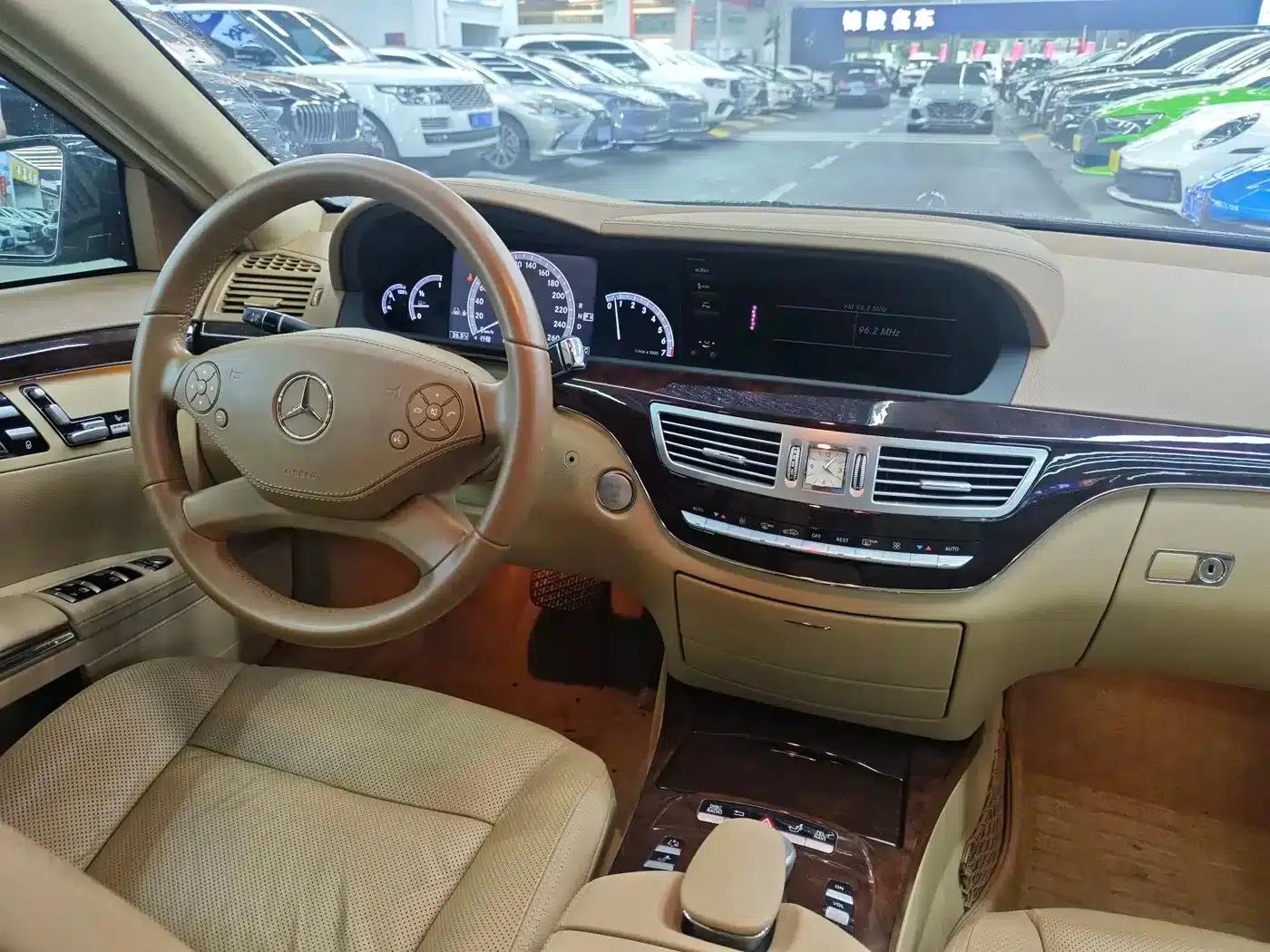Mercedes-Benz S-Class 2010 S 350 L Luxury — миниатюра 9
