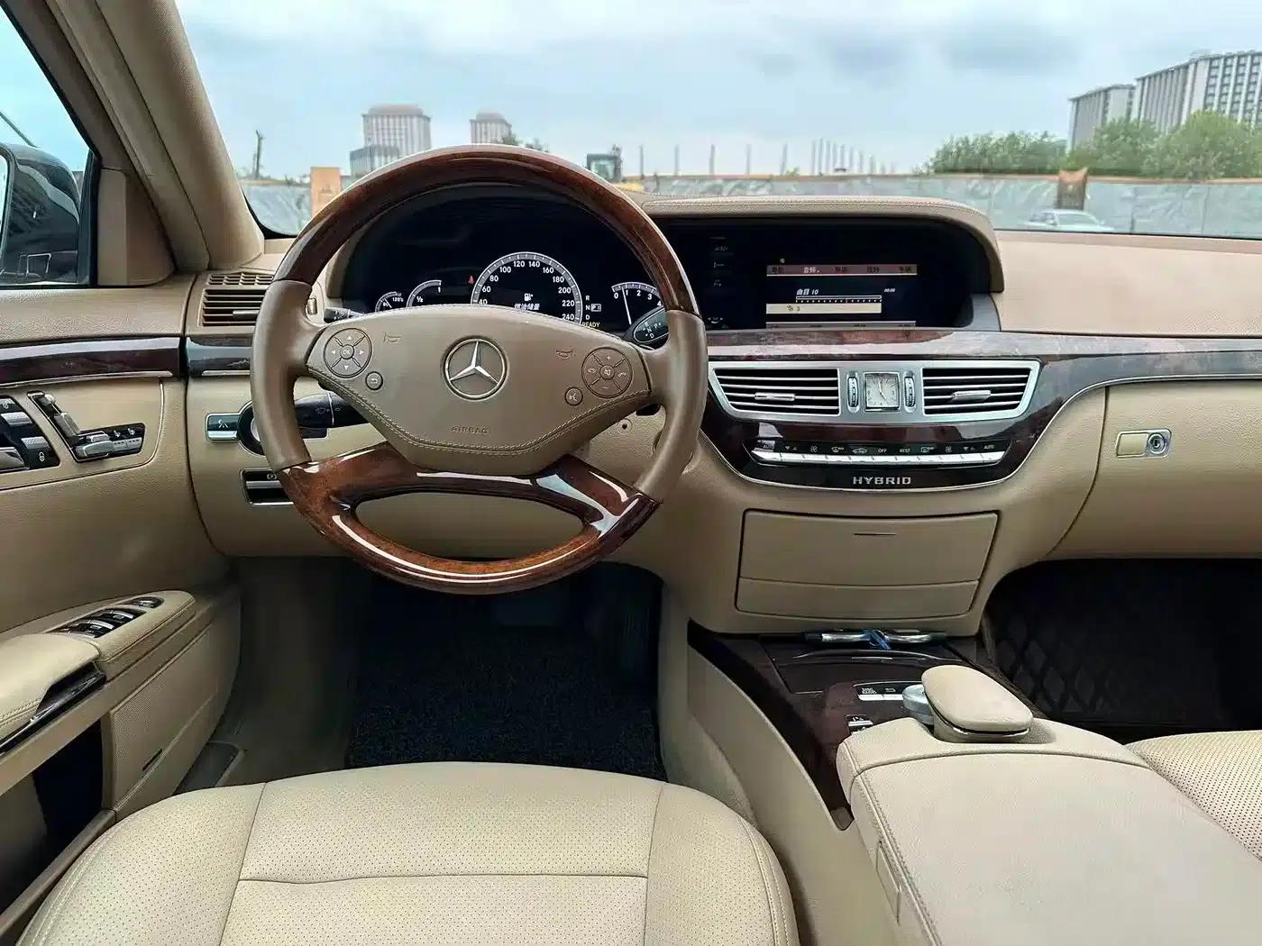 2010 Mercedes-Benz S-Class S 400 L HYBRID — миниатюра 16