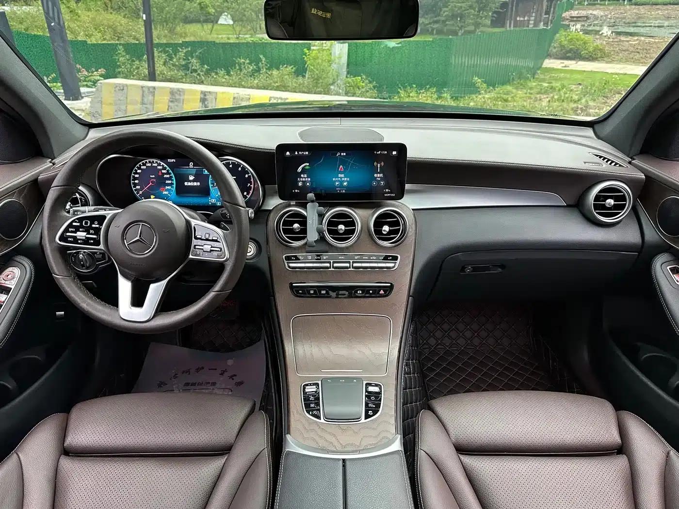 2020 Mercedes-Benz GLC Facelift: GLC 260 L 4MATIC Luxury — миниатюра 12