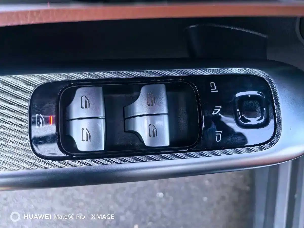 Mercedes-Benz GLC 2025 GLC 260 L 4MATIC Luxury — миниатюра 11