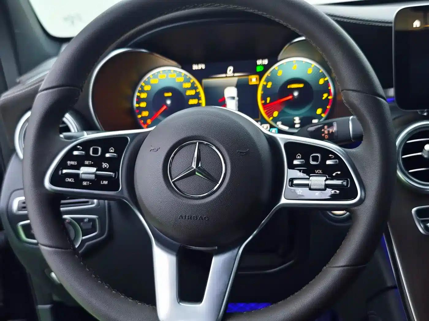2020 Mercedes-Benz GLC 300 L 4MATIC Dynamic — миниатюра 16