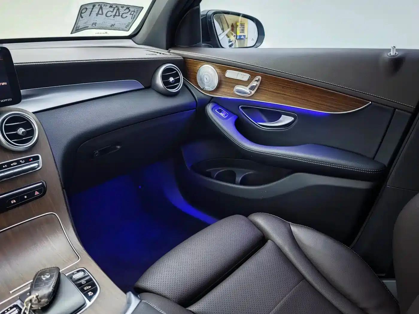 2020 Mercedes-Benz GLC 300 L 4MATIC Dynamic — миниатюра 17