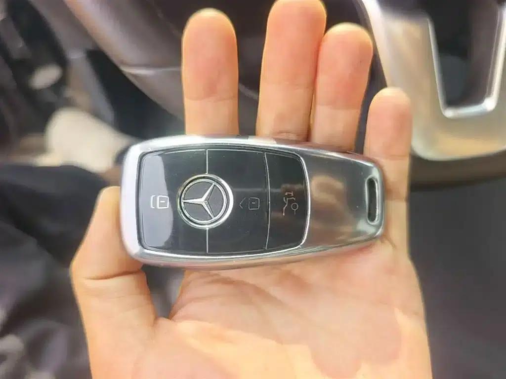 2020 Mercedes-Benz GLC 260 L 4MATIC Dynamic — миниатюра 15