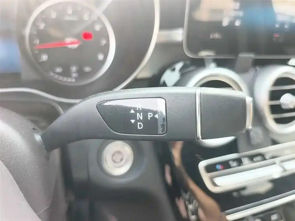 2020 Mercedes-Benz GLC 260 L 4MATIC Dynamic — миниатюра 21