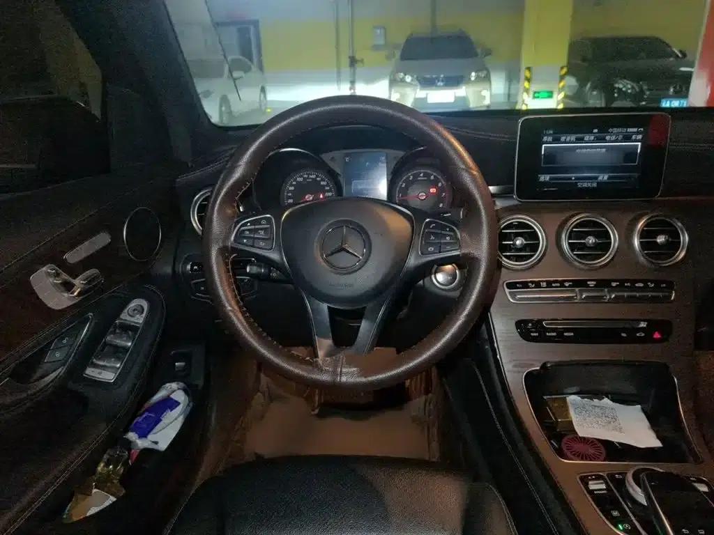 2016 Mercedes-Benz GLC 300 4MATIC Dynamic — миниатюра 3