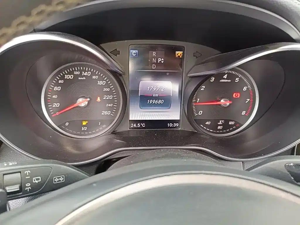 2016 Mercedes-Benz GLC 300 4MATIC Dynamic — миниатюра 18
