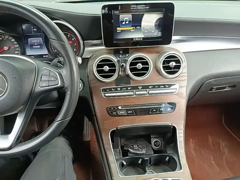 2016 Mercedes-Benz GLC 300 4MATIC Dynamic — миниатюра 20