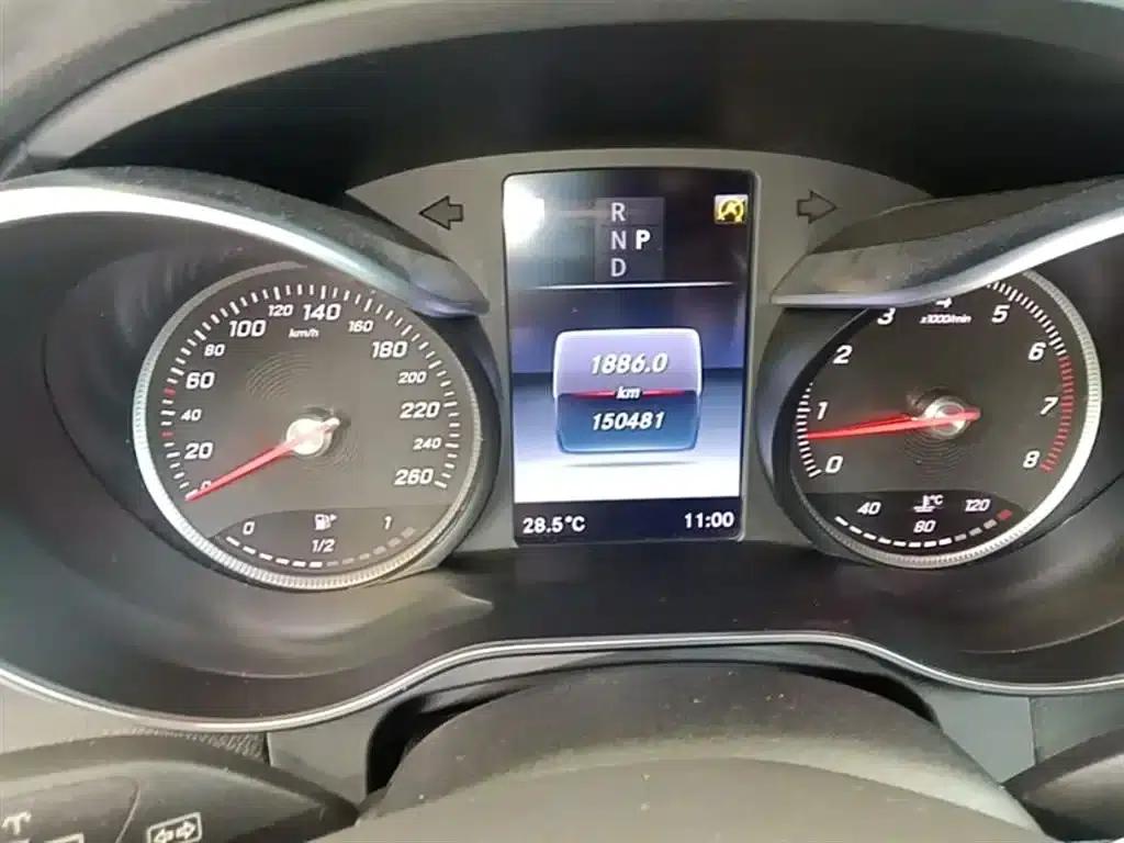 2017 Mercedes-Benz GLC 260 4MATIC Luxury — миниатюра 18
