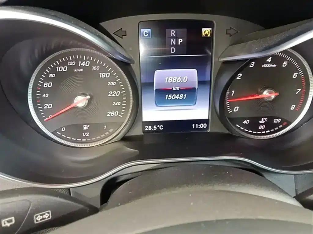 2017 Mercedes-Benz GLC 260 4MATIC Luxury — миниатюра 19