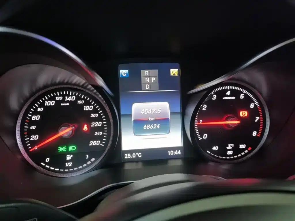 2018 Mercedes-Benz GLC Facelift: GLC 260 4MATIC Luxury — миниатюра 12