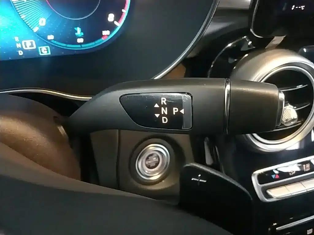 2021 Mercedes-Benz GLC 260 L 4MATIC Dynamic — миниатюра 14