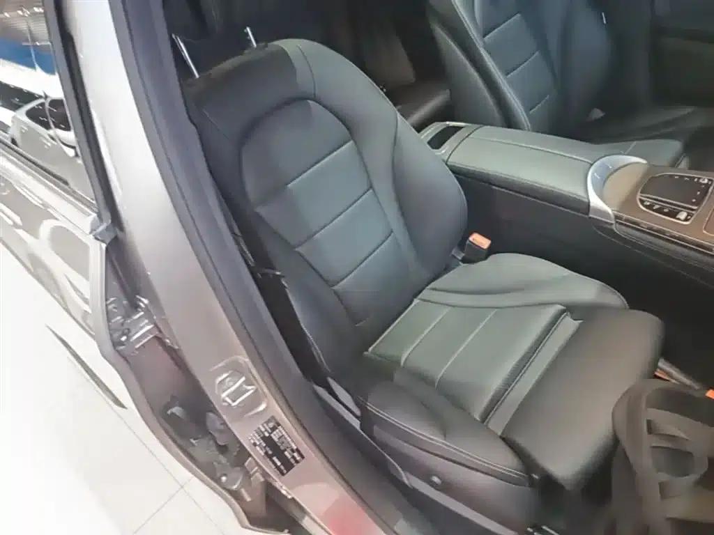 2020 Mercedes-Benz GLC Facelift: GLC 260 L 4MATIC Luxury — миниатюра 25