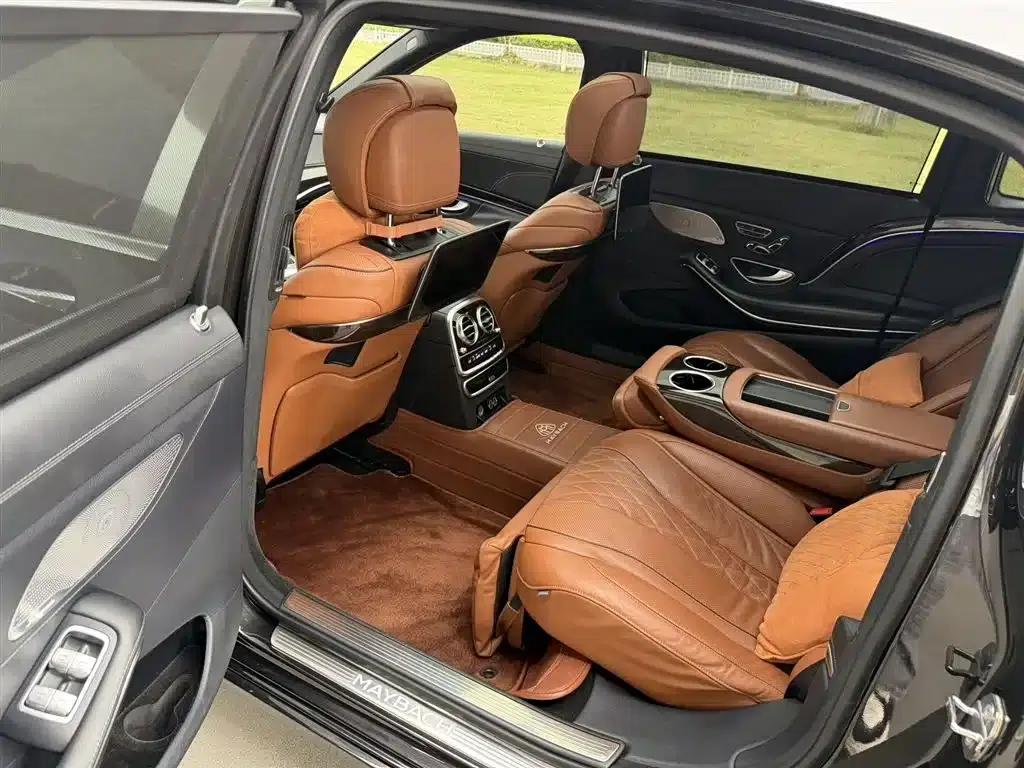 Maybach S-Class 2020 S 450 4MATIC Collector's Edition — миниатюра 7