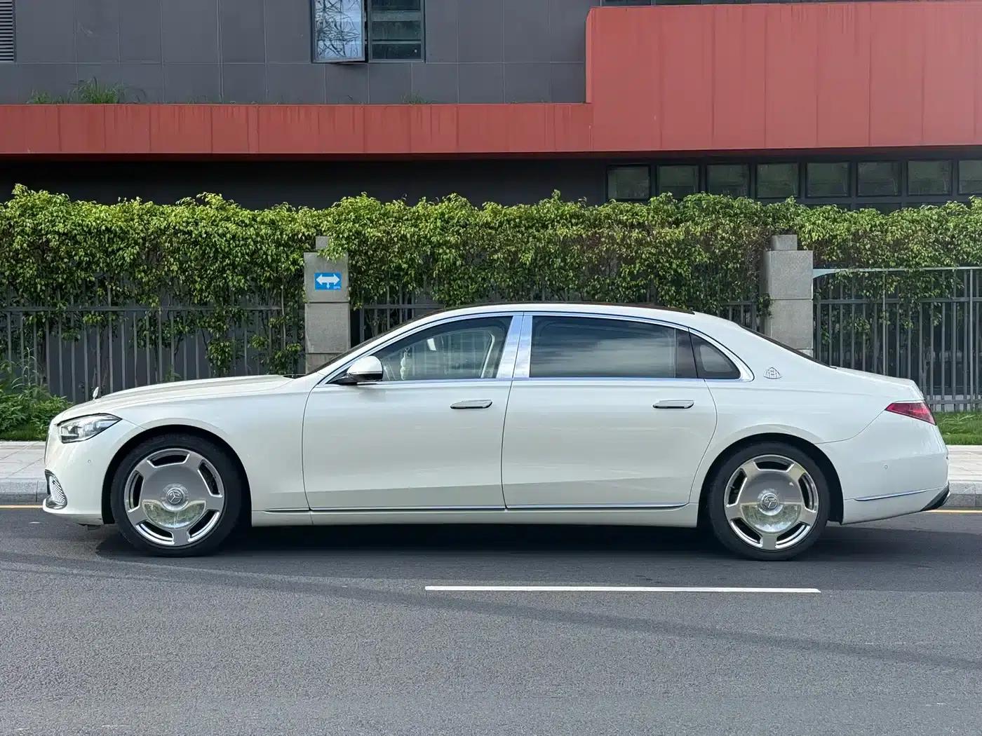Maybach S-Class 2022 S 480 4MATIC Intelligent Special Edition — миниатюра 3