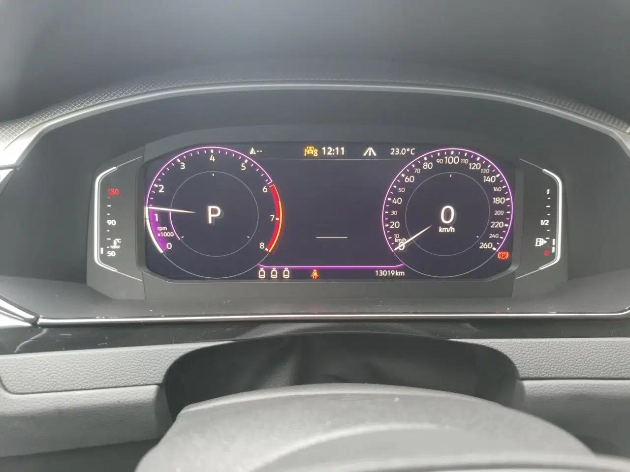 Volkswagen FAW-Volkswagen CC 2023 380TSI Striking Edition — миниатюра 12