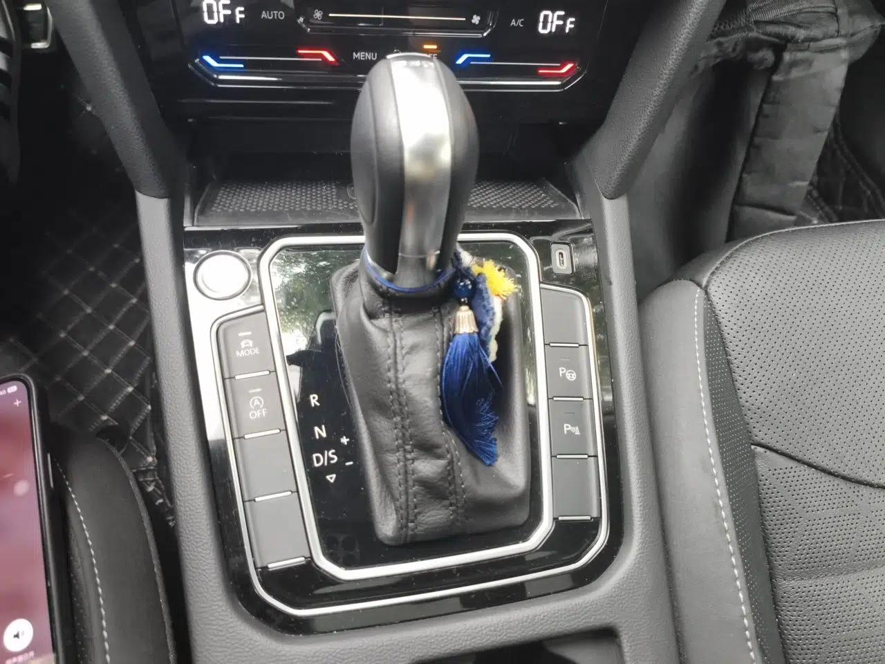 Volkswagen FAW-Volkswagen CC 2023 380TSI Striking Edition — миниатюра 15