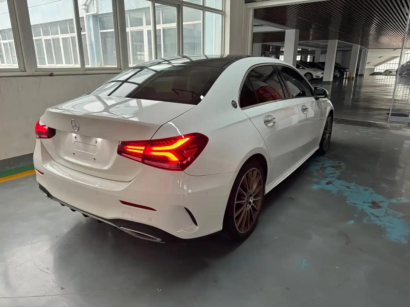 2019 Mercedes-Benz A-Class A 200 L Sport Sedan First Edition — миниатюра 4
