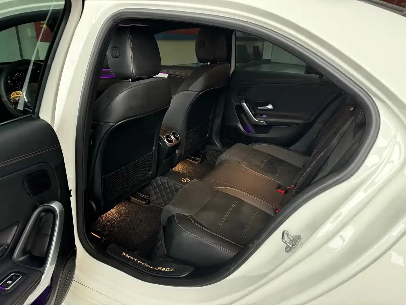 2019 Mercedes-Benz A-Class A 200 L Sport Sedan First Edition — миниатюра 7