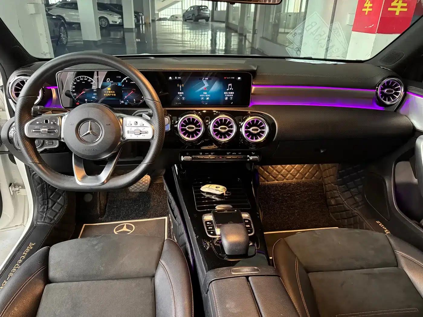 2019 Mercedes-Benz A-Class A 200 L Sport Sedan First Edition — миниатюра 8