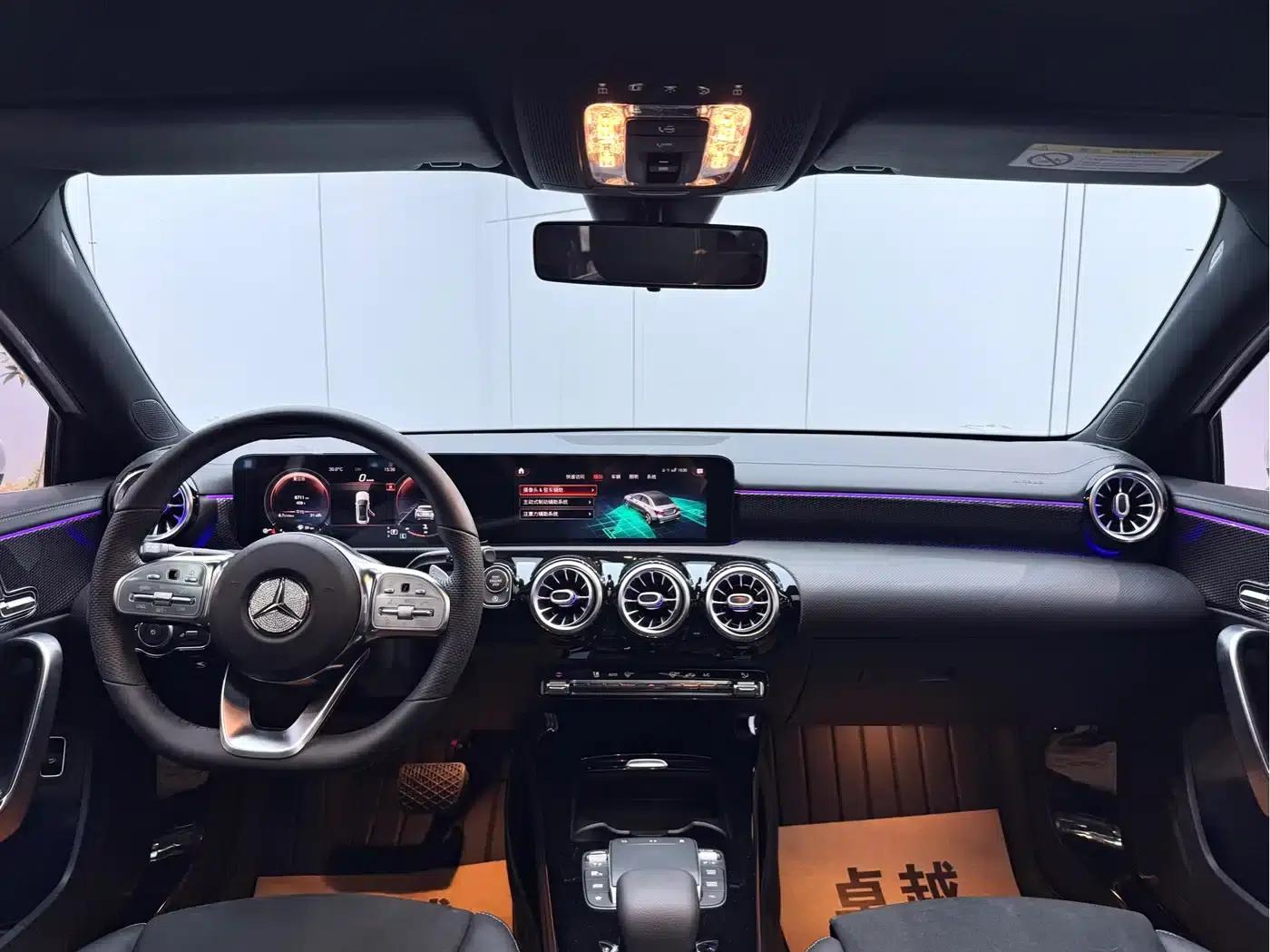 Mercedes-Benz A-Class 2021 A 200 L Sport Sedan Fashion Edition — миниатюра 19
