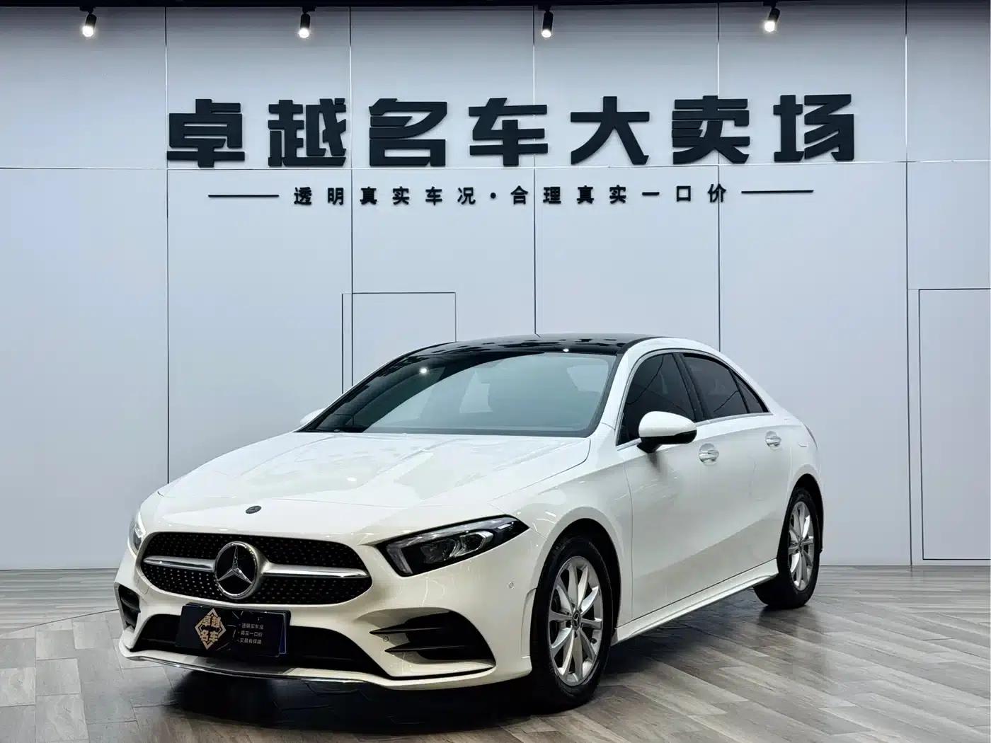 Mercedes-Benz A-Class 2021 A 200 L Sport Sedan Fashion Edition — миниатюра 3