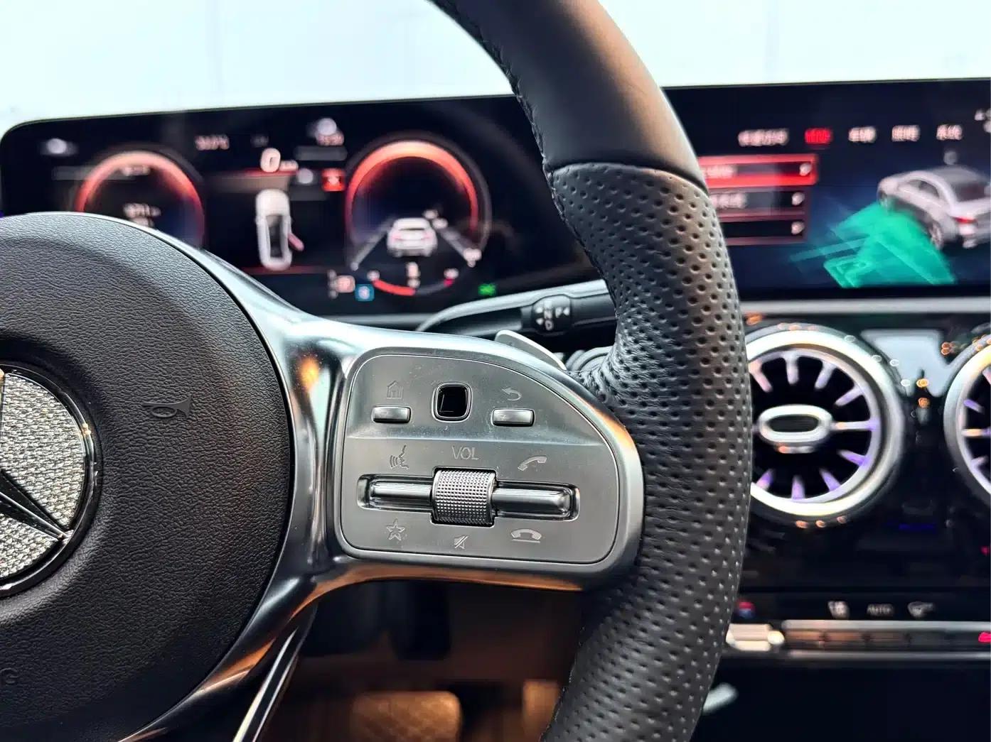 Mercedes-Benz A-Class 2021 A 200 L Sport Sedan Fashion Edition — миниатюра 21