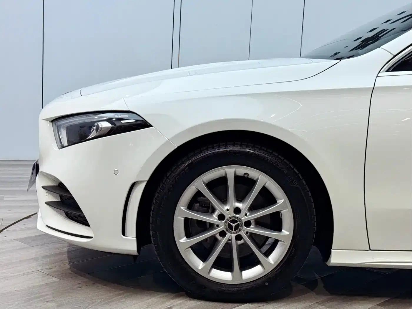 Mercedes-Benz A-Class 2021 A 200 L Sport Sedan Fashion Edition — миниатюра 26