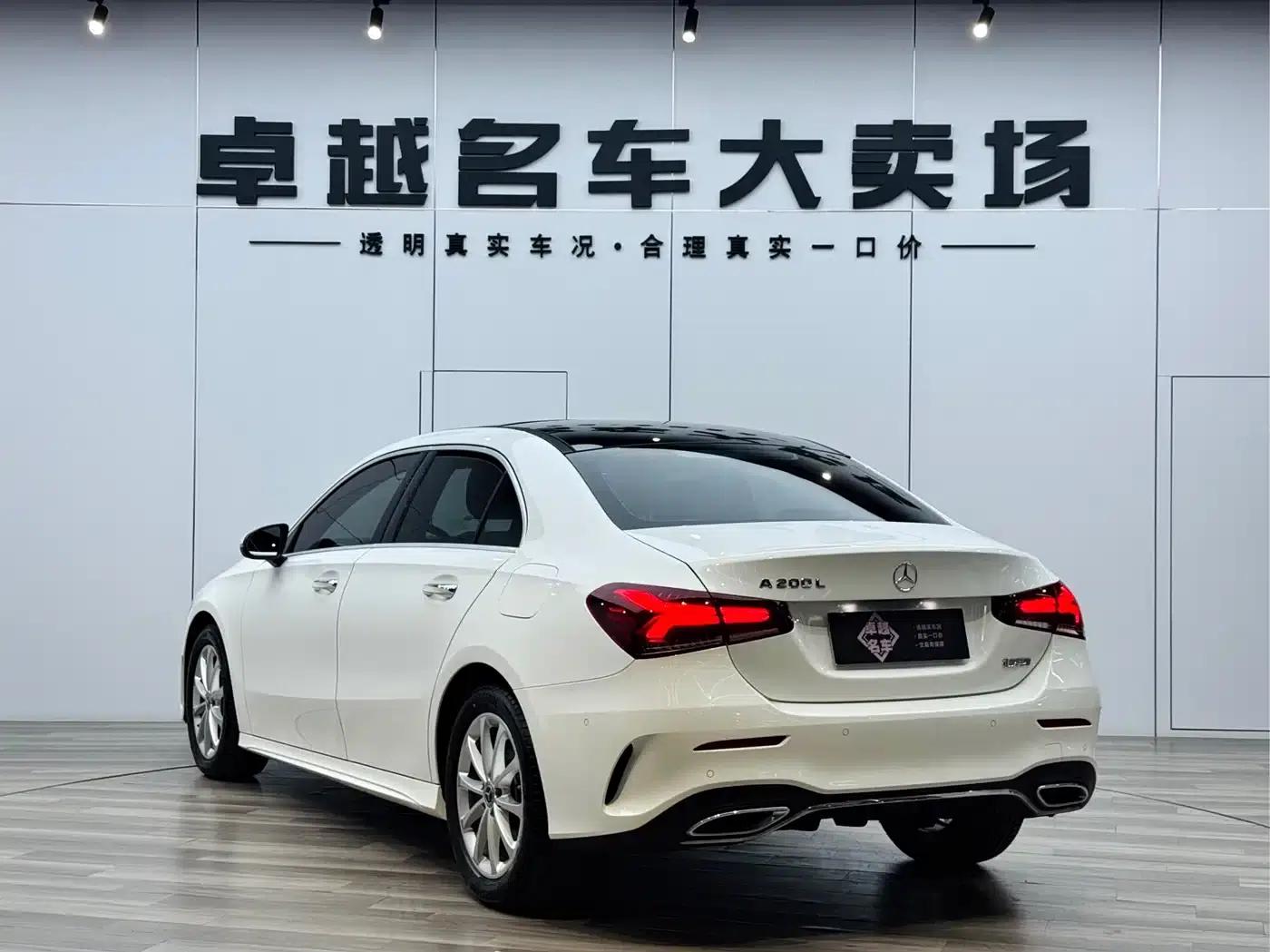 Mercedes-Benz A-Class 2021 A 200 L Sport Sedan Fashion Edition — миниатюра 7