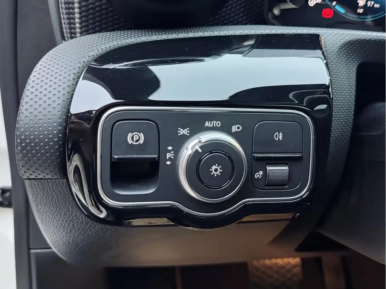 Mercedes-Benz A-Class 2022 A 200 L Sport Sedan Dynamic Edition — миниатюра 11