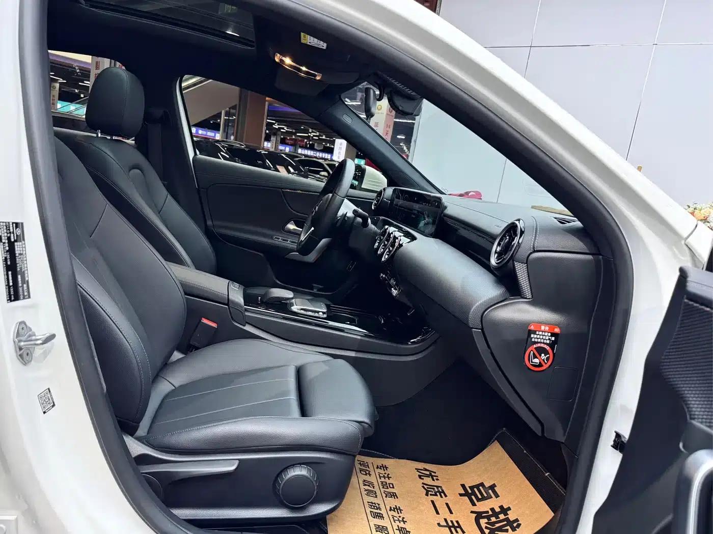 Mercedes-Benz A-Class 2022 A 200 L Sport Sedan Dynamic Edition — миниатюра 15
