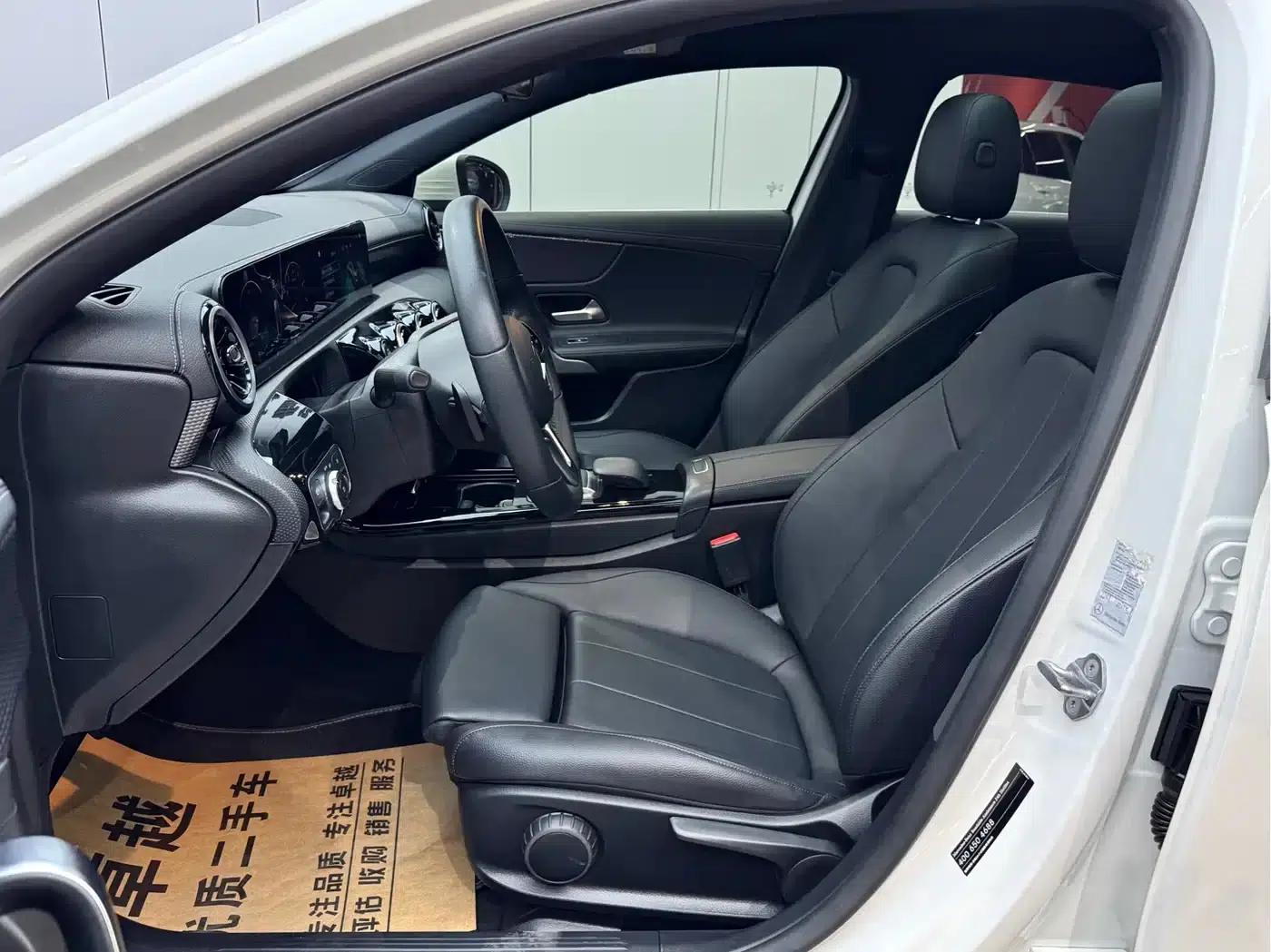 Mercedes-Benz A-Class 2022 A 200 L Sport Sedan Dynamic Edition — миниатюра 8